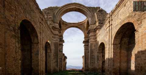 Grottole, la "Diruta": quell'antica chiesa in rovina che si apre alla vastità del cielo 